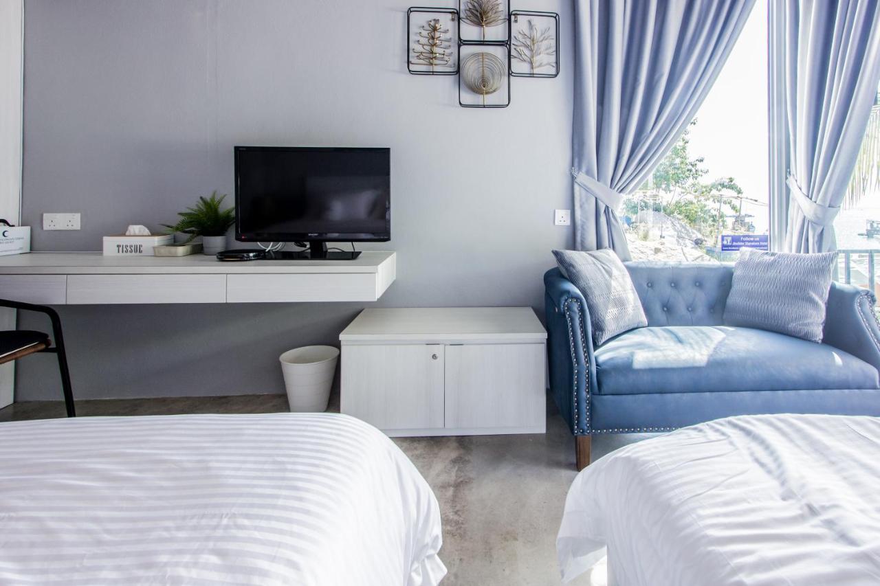 Beachboy Chalet By The Beach Bukit Lada Buitenkant foto